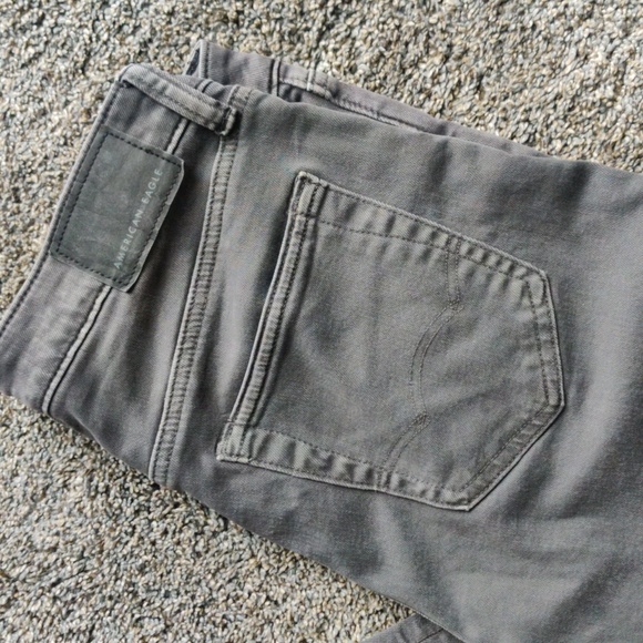 American Eagle distressed jeans - Picture 3 of 6